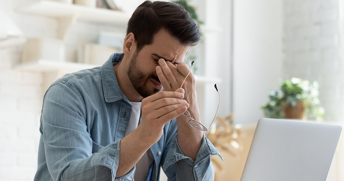 λάμψεις - μυγακια στην όραση - οφθαλμίατρος κουτσώνας